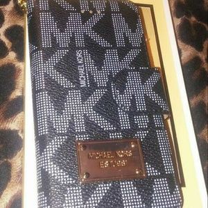 Iphone 6+ or 7+ Phone case